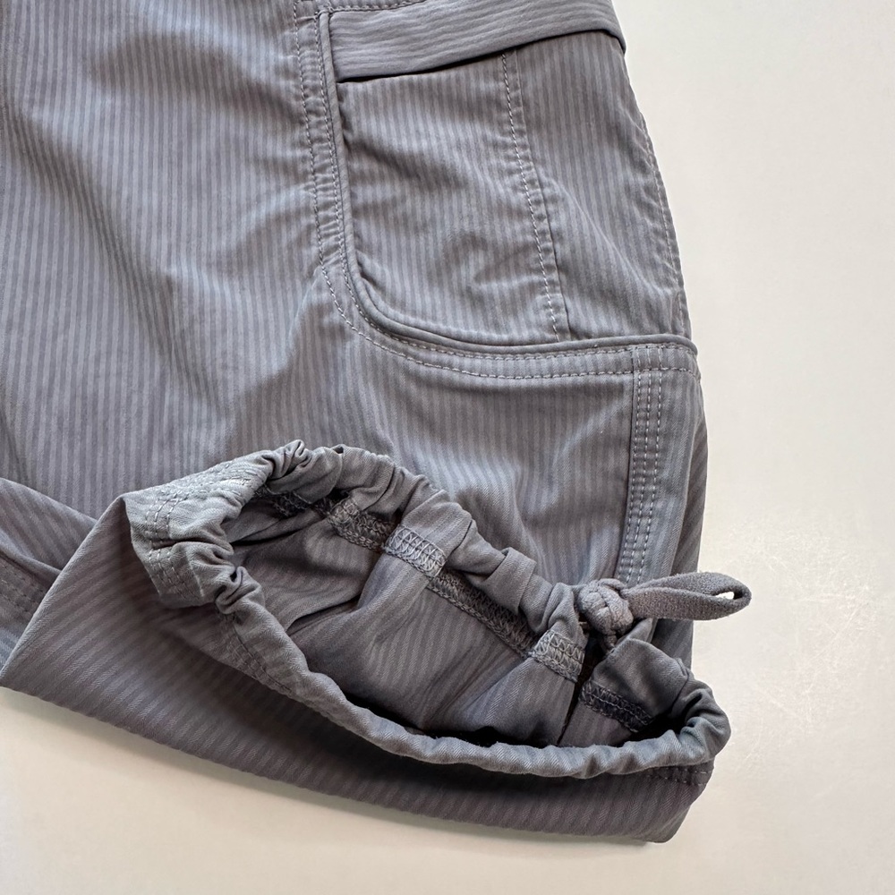 Lululemon Yoga Camp Crop Cargo Pants Fossil Gray Women’s Size 4 - Picture 12 of 16